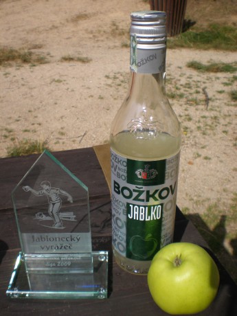 15 Vítězná trofej